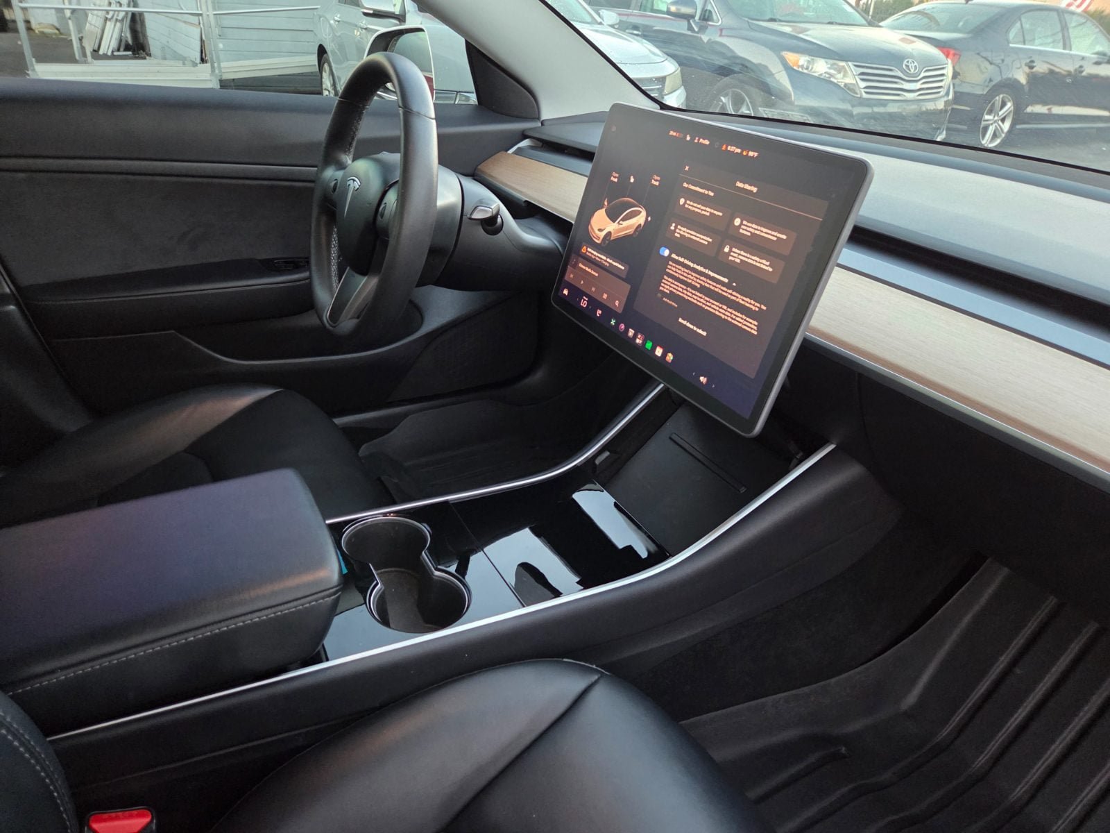 Used 2020 Tesla Model 3 Standard Range Plus RWD image 14