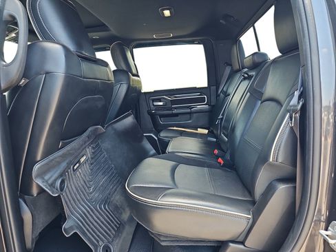 Used 2020 RAM 2500 Laramie w/ Night Edition AWD/4WD image 11