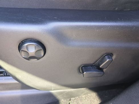 Certified 2021 Jeep Grand Cherokee Laredo w/ Security & Convenience Group image 17