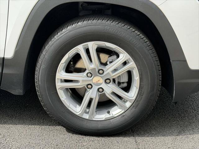 Used 2023 GMC Terrain SLE w/ Driver Convenience Package AWD/4WD image 9