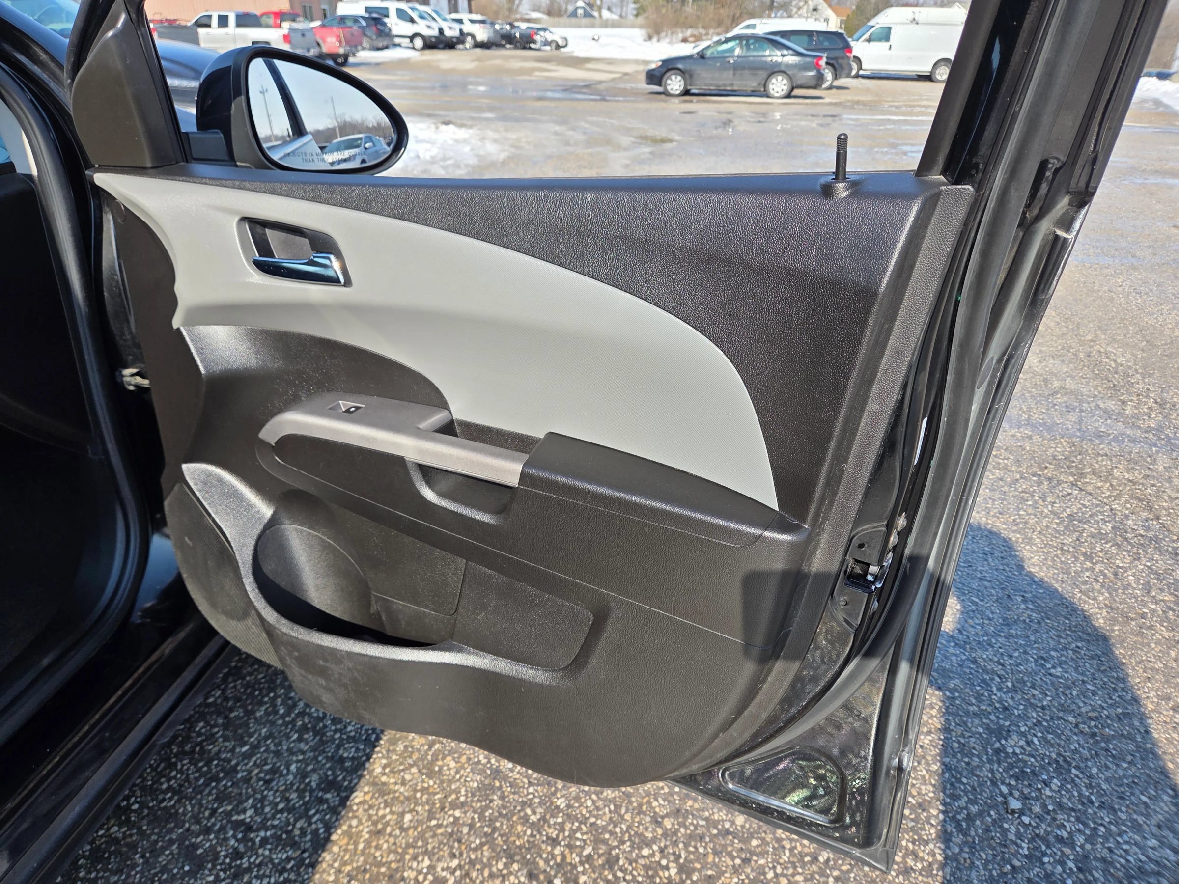 Used 2019 Chevrolet Sonic Premier FWD image 20
