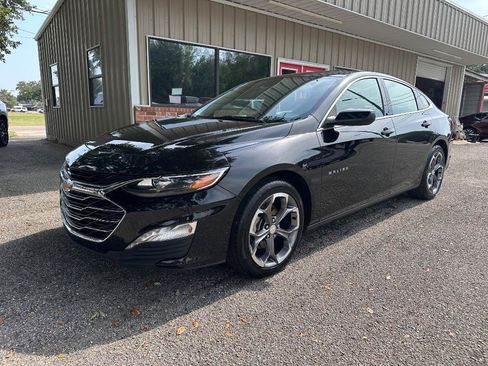 Used 2024 Chevrolet Malibu LT FWD image 2