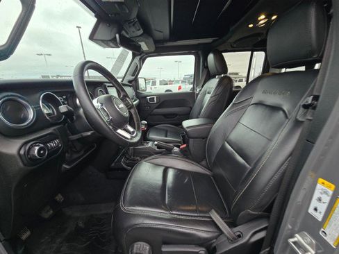 Certified 2020 Jeep Wrangler Unlimited Sahara AWD/4WD image 24