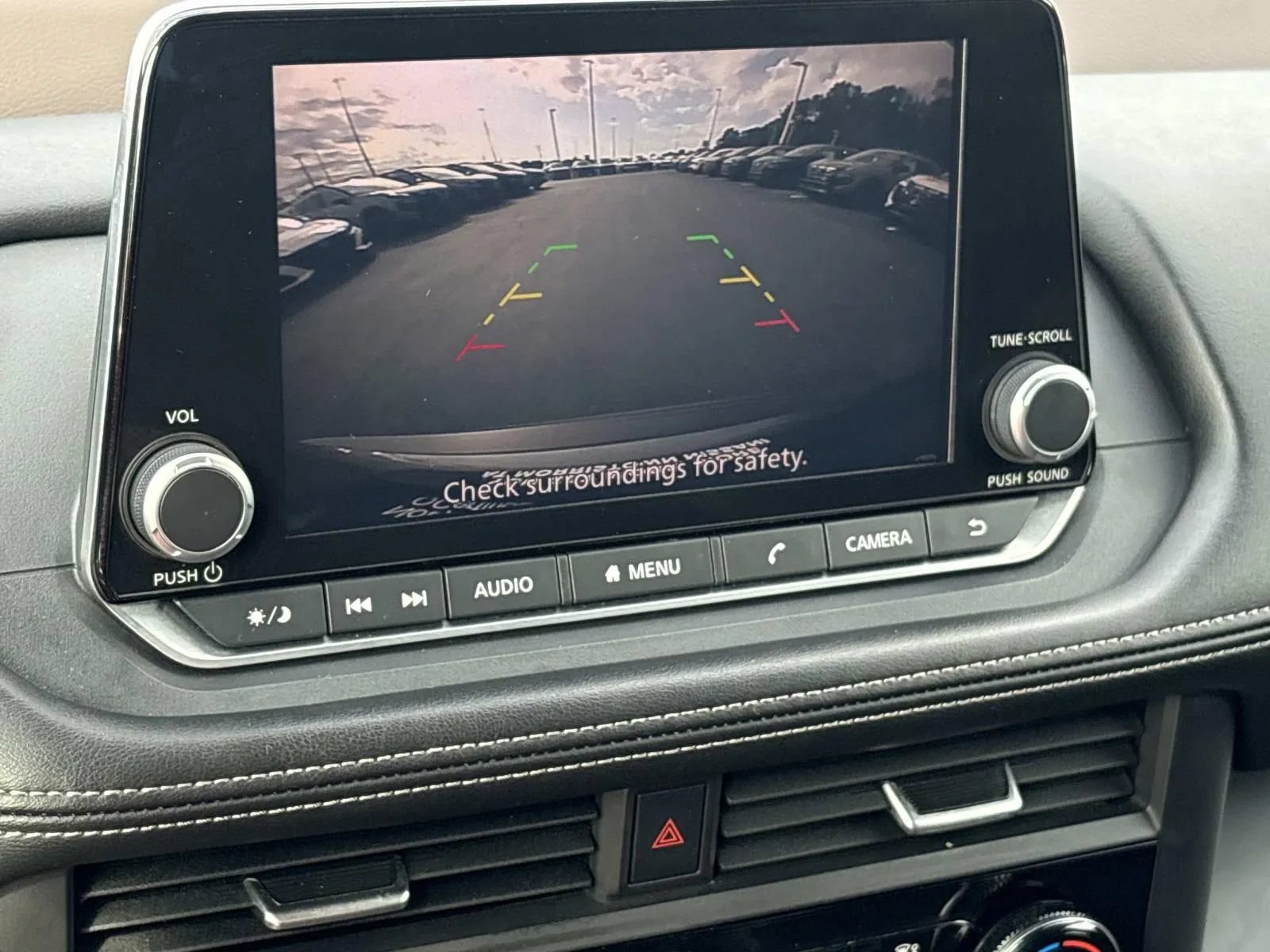 Used 2023 Nissan Rogue S FWD image 28