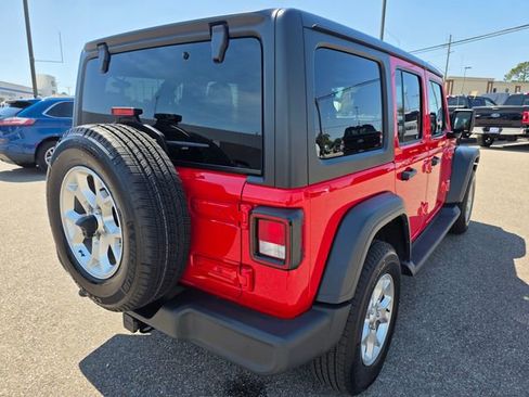 Used 2021 Jeep Wrangler Unlimited Islander image 8