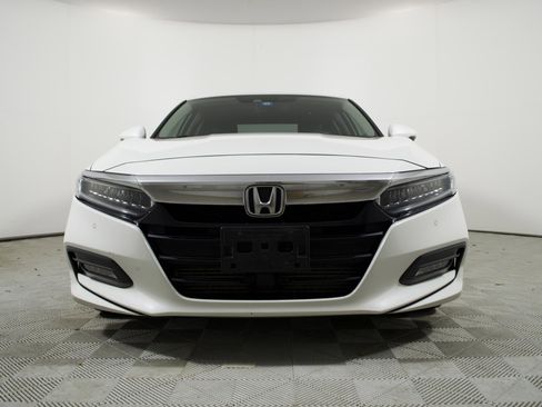 Used 2018 Honda Accord Touring image 5
