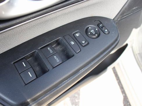 Used 2019 Honda CR-V EX image 11