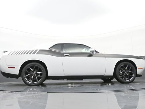 Used 2023 Dodge Challenger SXT w/ Plus Package image 44