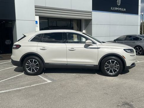 Certified 2023 Lincoln Nautilus FWD w/ Premium Package image 5