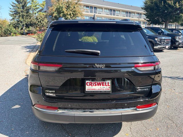 Used 2023 Jeep Grand Cherokee Limited AWD/4WD image 6