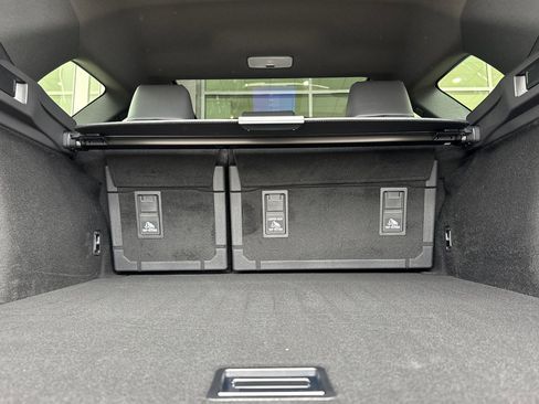 New 2025 Toyota Crown Signia image 17