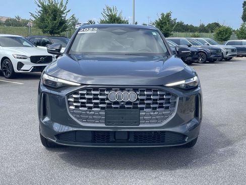Certified 2025 Audi Q5 Prestige AWD/4WD image 2