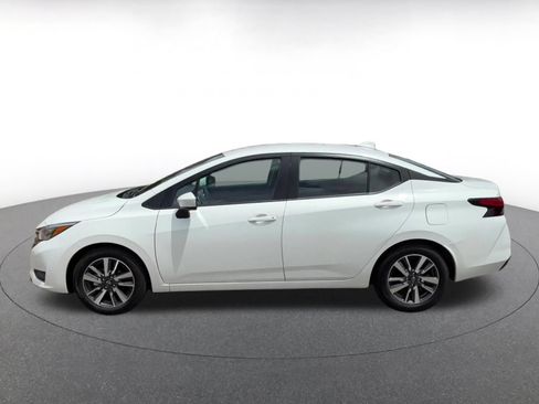 Used 2025 Nissan Versa SV FWD image 7