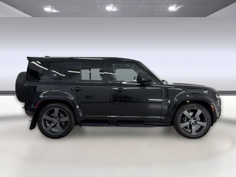 Used 2023 Land Rover Defender 110 V8 AWD/4WD image 8