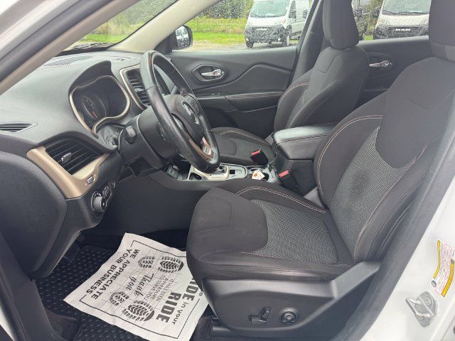 Used 2016 Jeep Cherokee 75th Anniversary FWD image 22