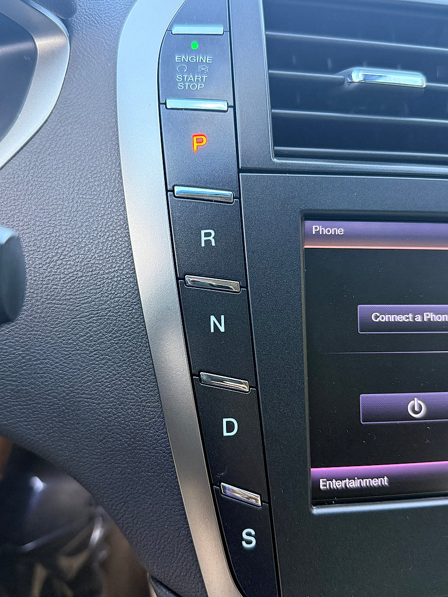 Used 2013 Lincoln MKZ AWD image 24
