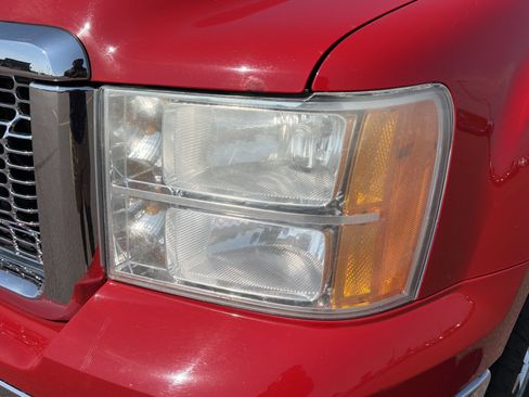 Used 2013 GMC Sierra 1500 SLT w/ SLT Convenience Package AWD/4WD image 16