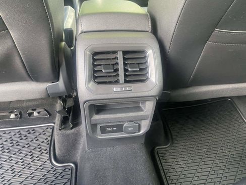 Used 2019 Volkswagen Tiguan SE w/ 3rd Row Seat Package AWD/4WD image 25