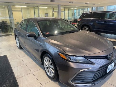 Used 2023 Toyota Camry LE image 1