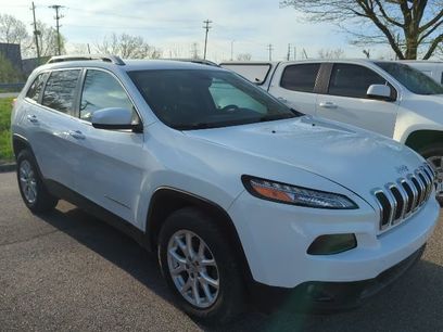 Used 2016 Jeep Cherokee Latitude w/ Comfort/Convenience Group