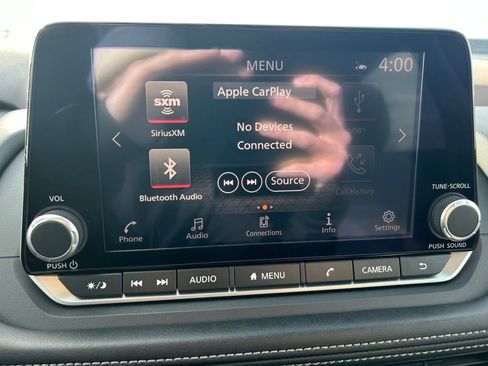 Used 2023 Nissan Rogue SV image 12