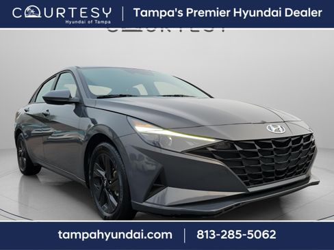 Used 2023 Hyundai Elantra SEL image 4