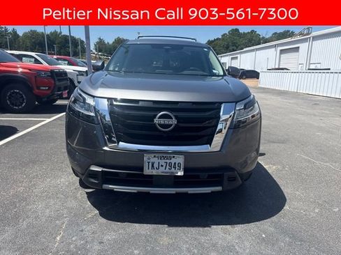 Used 2023 Nissan Pathfinder SL w/ SL Premium Package FWD image 6