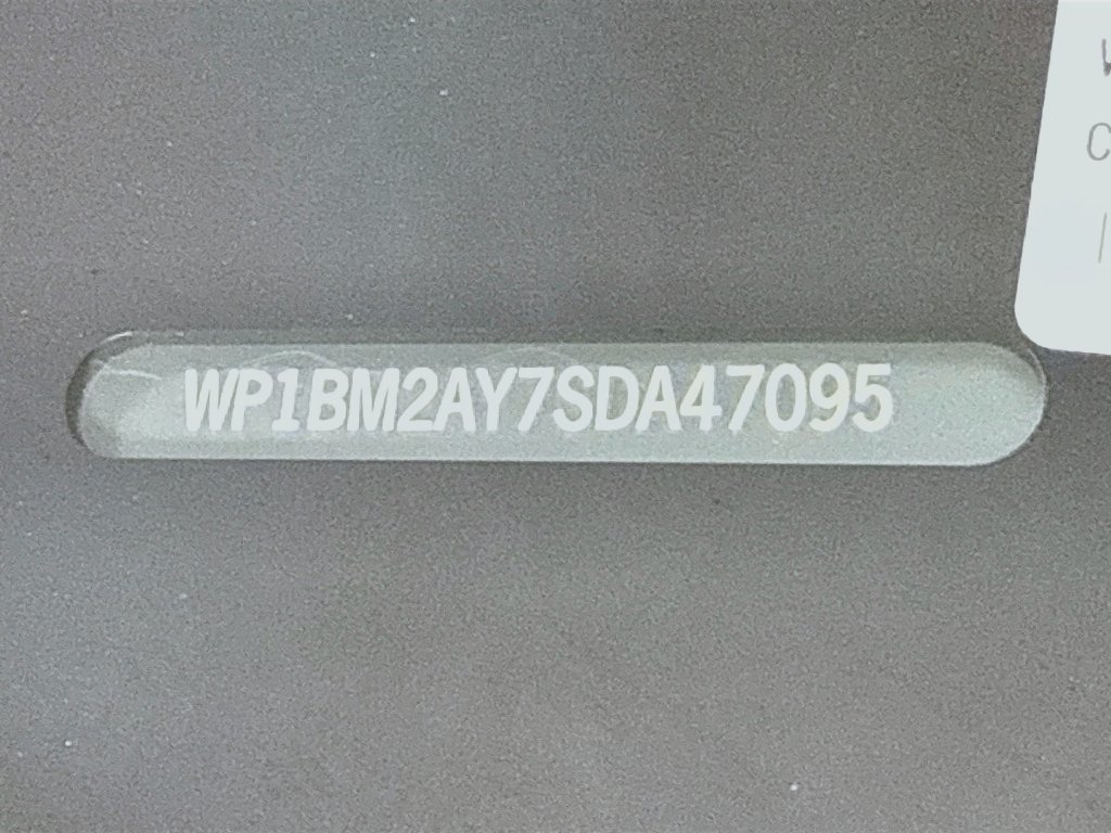 Certified 2025 Porsche Cayenne Turbo AWD/4WD image 31