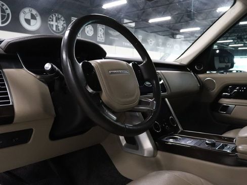 Used 2019 Land Rover Range Rover HSE image 10