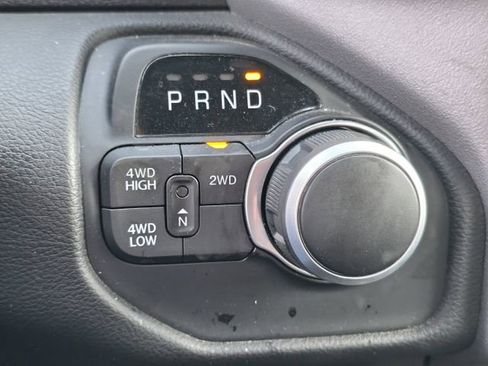 Used 2024 RAM 2500 Big Horn w/ Bed Utility Group image 17