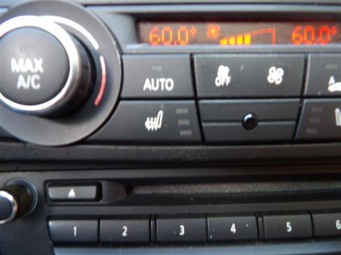 Used 2013 BMW 328i xDrive Coupe AWD/4WD image 18