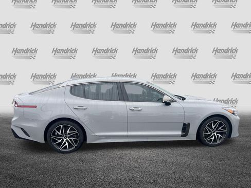 Used 2022 Kia Stinger GT-Line RWD image 11