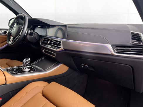 Used 2023 BMW X5 xDrive45e w/ Executive Package image 27