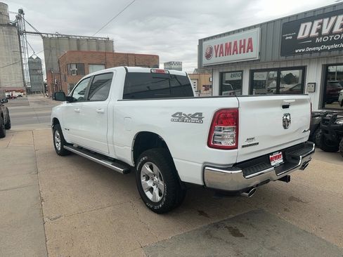Used 2022 RAM 1500 Big Horn AWD/4WD image 9