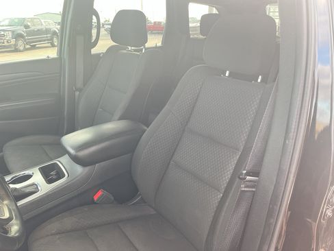 Used 2021 Jeep Grand Cherokee Laredo w/ Security & Convenience Group image 15