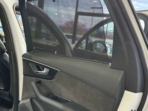 Used 2020 Audi SQ7 Prestige AWD/4WD image 30