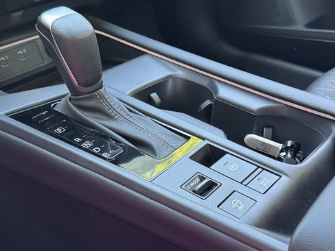 New 2026 Nissan Sentra SV w/ SV Convenience Package FWD image 10