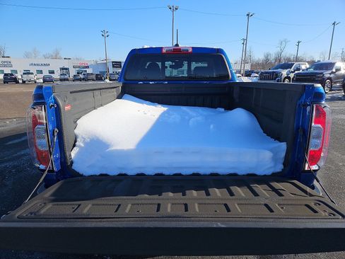 Used 2018 GMC Canyon SLE w/ SLE Convenience Package image 27