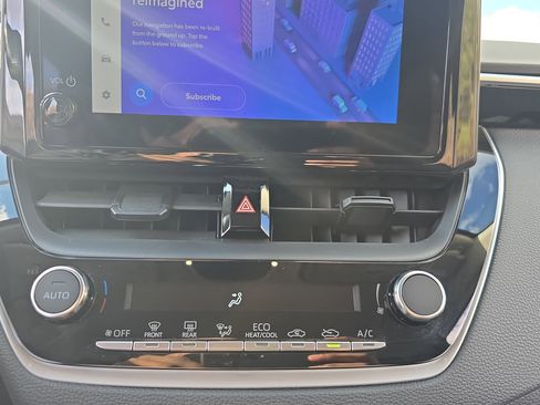 Used 2023 Toyota Corolla LE image 23