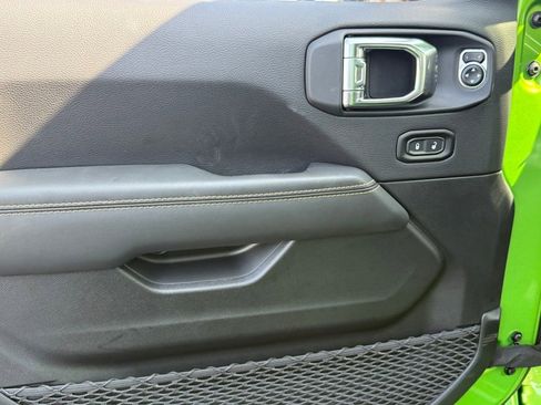 New 2025 Jeep Wrangler Unlimited Rubicon 392 image 11