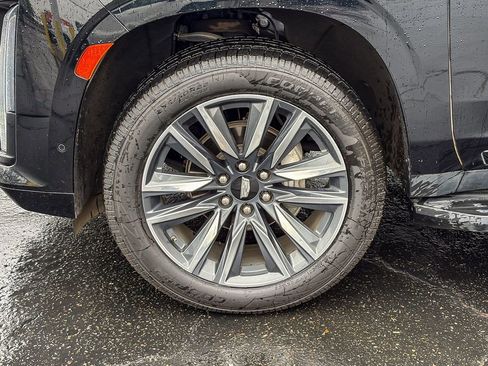 Used 2023 Cadillac Escalade Sport AWD/4WD image 4