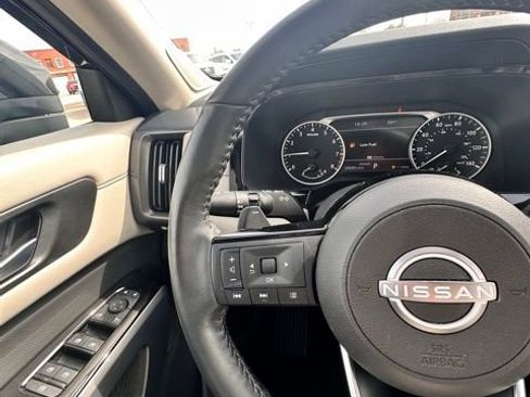 Certified 2022 Nissan Pathfinder SL w/ SL Premium Package FWD image 19
