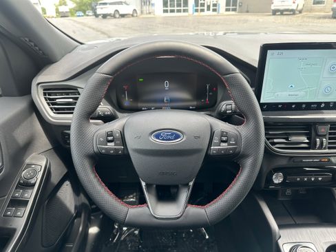 New 2025 Ford Escape ST-Line w/ Equipment Group 301A image 13
