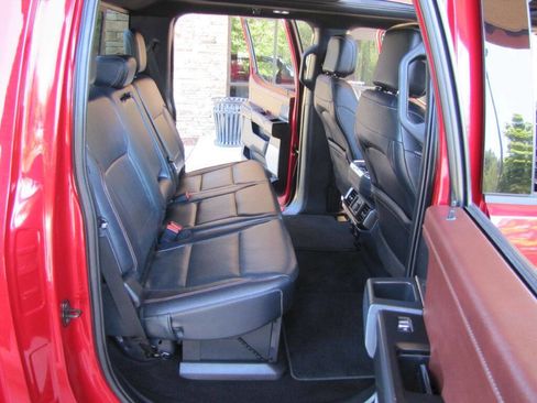 Used 2022 Ford F150 Lariat w/ Equipment Group 502A High AWD/4WD image 18