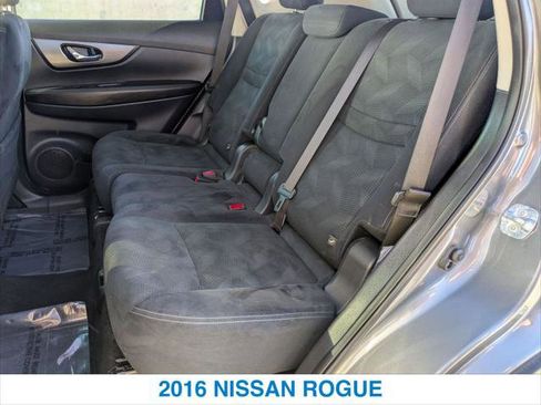 Used 2016 Nissan Rogue S image 22