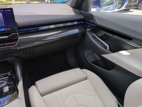 New 2025 BMW 530i image 15