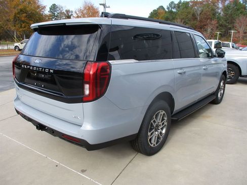 New 2025 Ford Expedition Max Active image 3