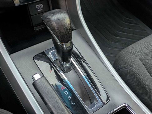 Used 2013 Honda Accord EX image 29