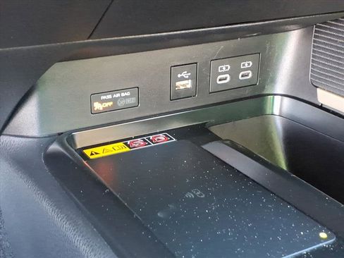 Used 2025 Toyota Camry SE FWD image 31