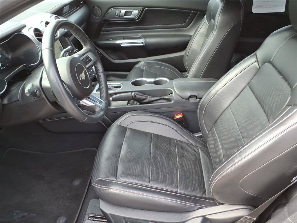 Used 2021 Ford Mustang GT Premium w/ Equipment Group 401A RWD image 5